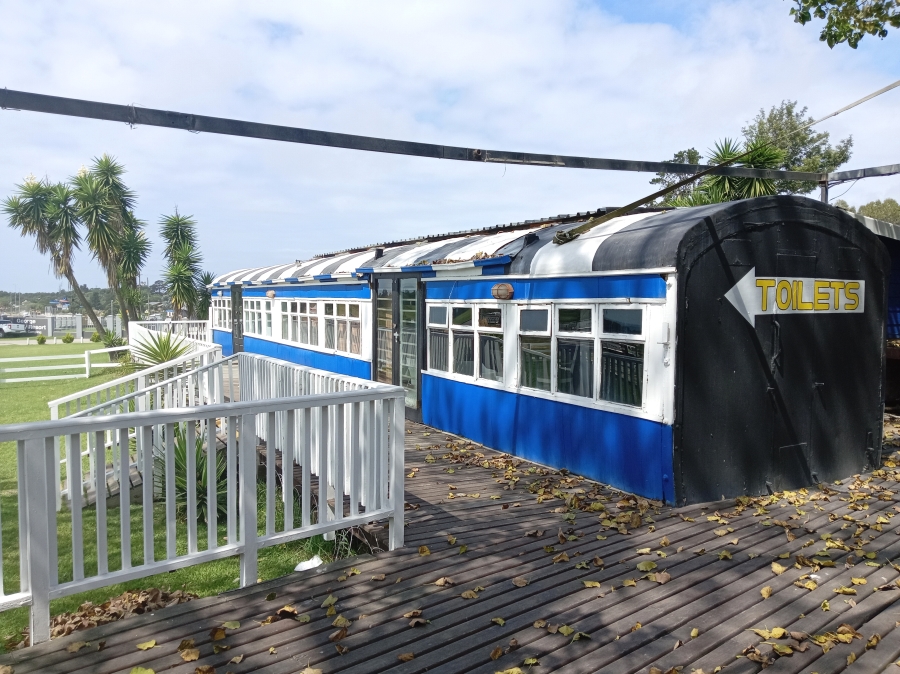 To Let commercial Property for Rent in Kraaibosch Western Cape